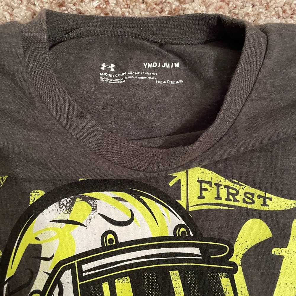 2 Under Armour T-shirts - Picture 5 of 5